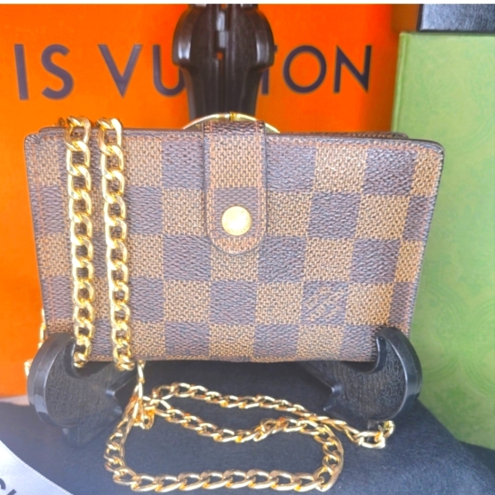 Louis Vuitton Brown and Gold Wallet - Picture 2 of 8